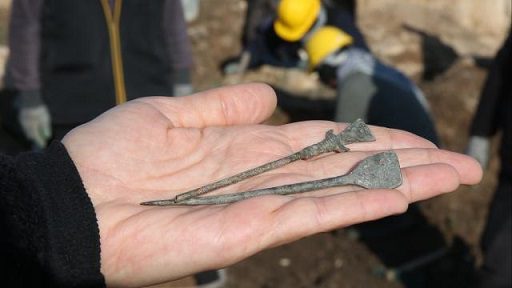 Zerzevan Kalesi’nde 1800 yıllık ameliyat aletleri bulundu