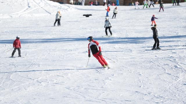 Kartalkaya’da kayak sezonu başladı