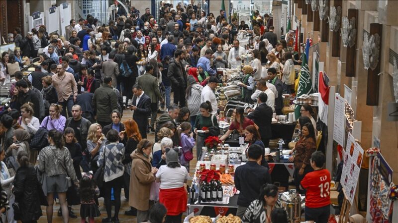 Dışişleri Mensupları Eşleri Dayanışma Derneğinin geleneksel kermesi Ankara’da düzenlendi