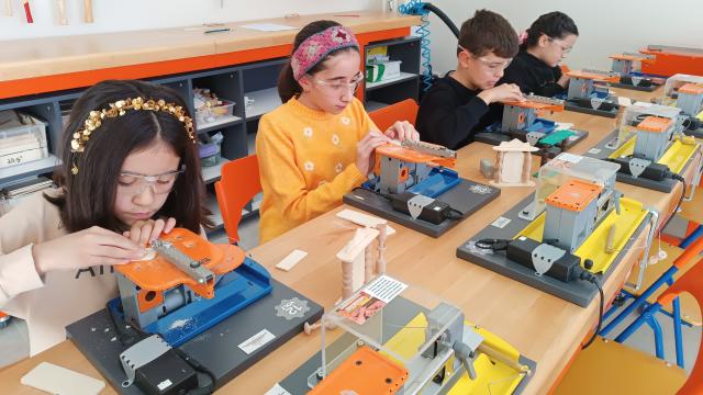 Yozgat’ta öğrenciler organik malzemeden yaptıkları oyuncakları köy okullarına gönderiyor