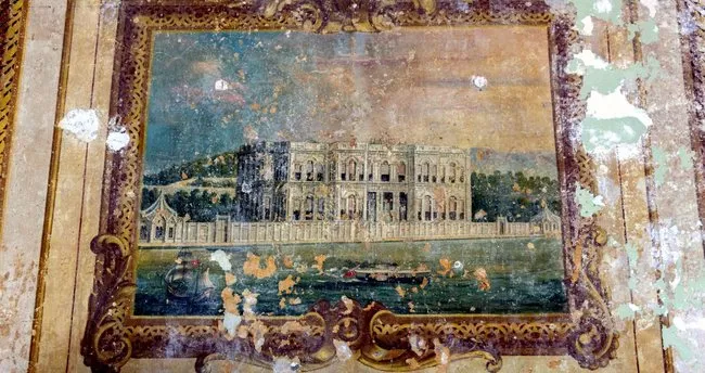 Yıldız Sarayı’nın restorasyon çalışmalarında 19. yüzyıla ait süsleme ve resimler ortaya çıkarıldı