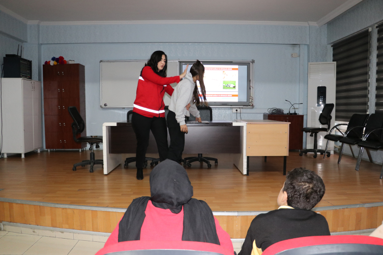 Gaziantep’te okullarda verilen ilk yardım eğitimi 20 öğrencinin hayatını kurtardı