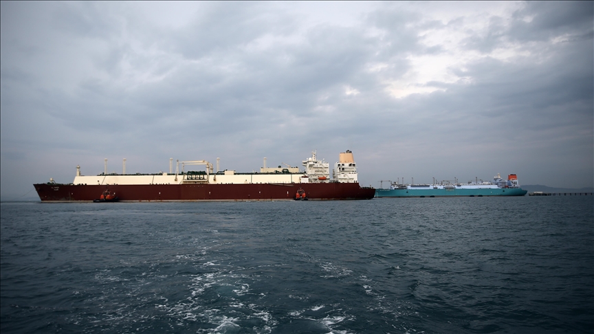 Katar’dan yola çıkan LNG gemilerinin Kızıldeniz yakınlarında beklediği gözlemleniyor