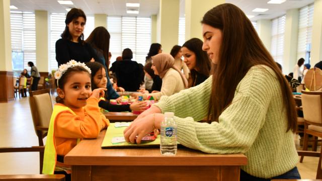 Bilecik’te geleceğin okul öncesi öğretmenleri materyallerini anaokulu öğrencileriyle buluşturdu