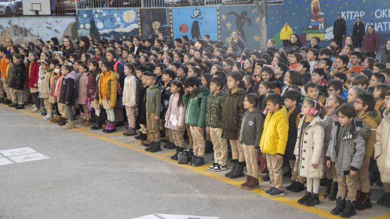 Pazartesi tüm okullarda şehitlerimiz için saygı duruşunda bulunulacak