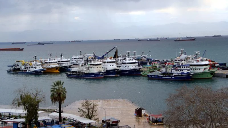 Hamsinin göç etmesi balıkçılara erken paydos ettirdi