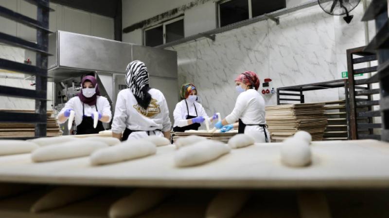 Halk ekmekte ‘kadın eli’