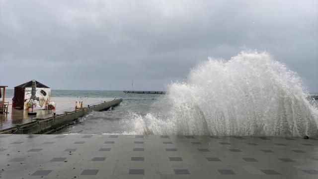 Meteoroloji’den Orta ve Doğu Karadeniz’e “fırtına” uyarısı