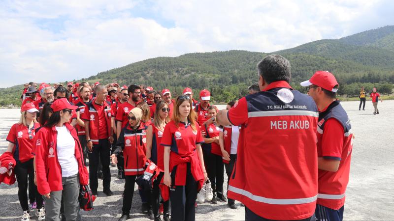 MEB AKUB afetle mücadeleye 10 bin üyeyle destek verecek