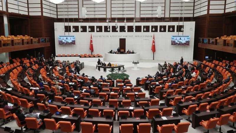 Çalışma hayatıyla ilgili düzenlemeler içeren kanun teklifi Genel Kurul’da