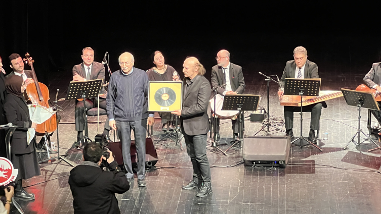 Dede Efendi ve Tanburi Cemil Bey adına düzenlenen beste yarışmasında ödüller sahiplerini buldu