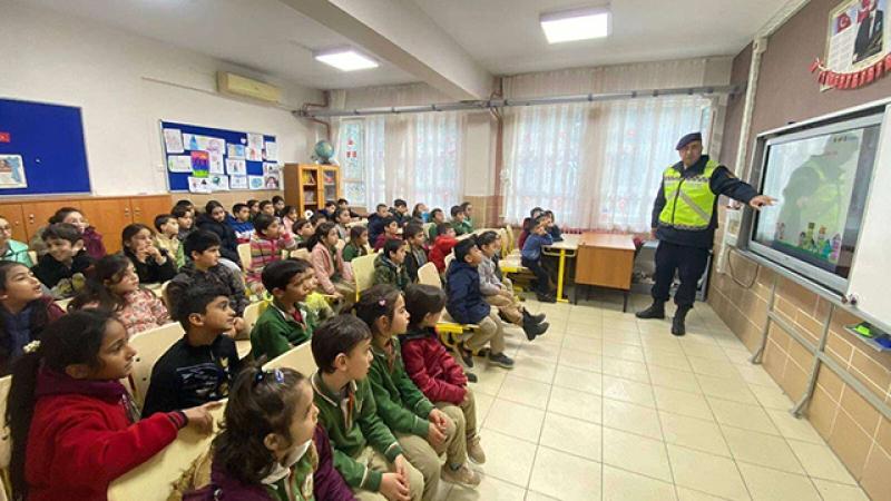 Aydın’da 58 öğrenci “trafik dedektifi” oldu