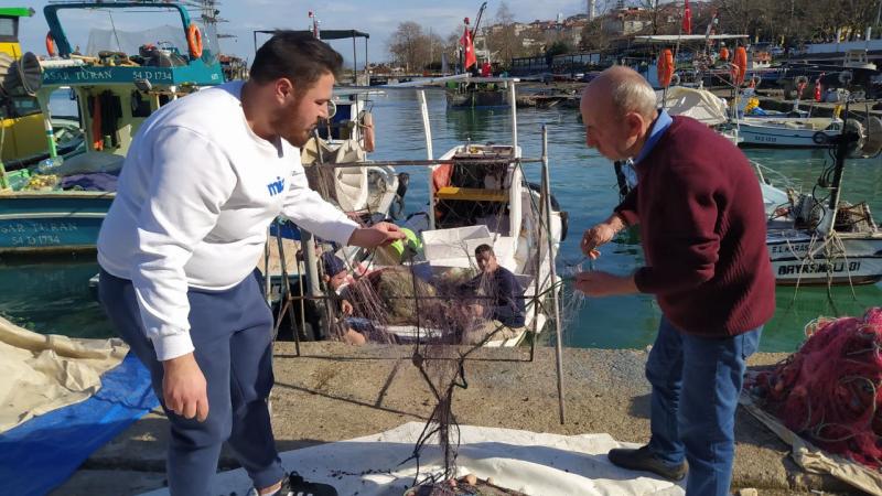 Akçakoca’da balıkçılar hamsiden umudunu kesti