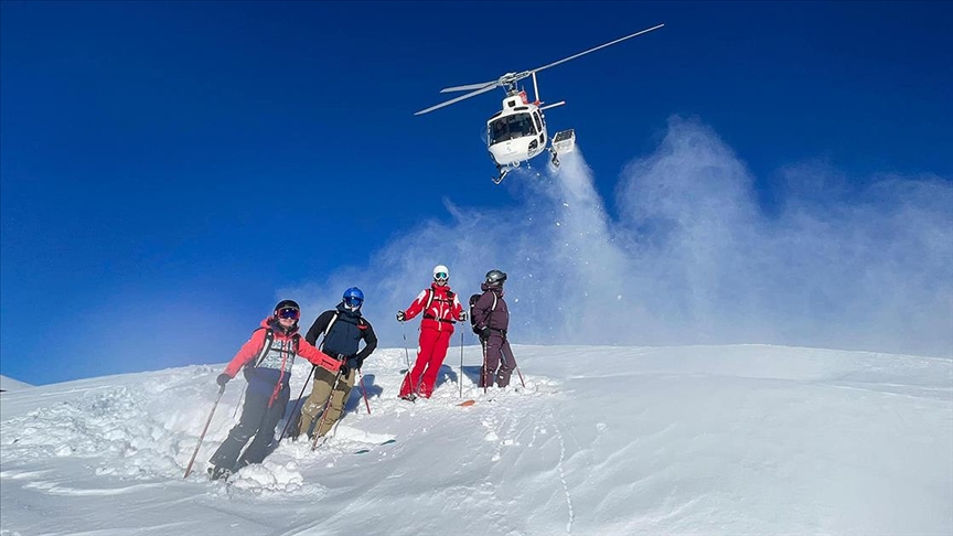 Kaçkar Dağları’nda “heliski” heyecanı devam ediyor