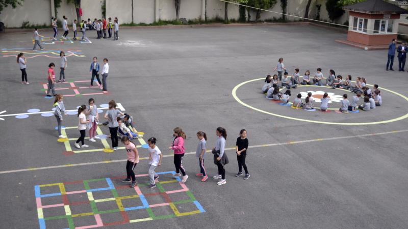Okullarda, “yağ satarım bal satarım” oynanacak