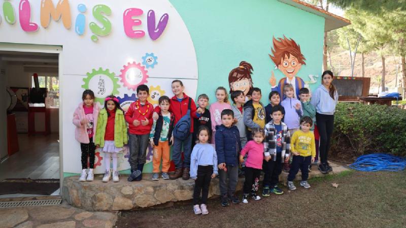 Marmaris’te bilim parkında tatil şenliği