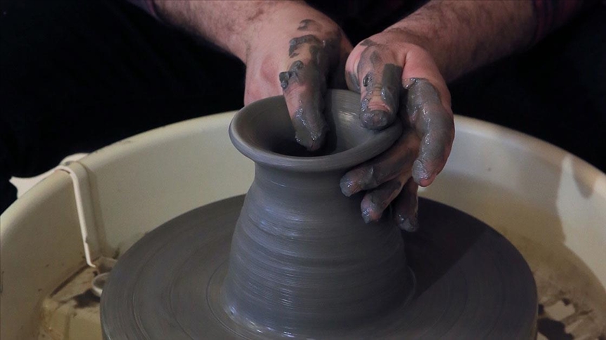 İzmit Körfezi’nin dip çamuru akademisyenlerin çalışmasıyla seramik objelere dönüşüyor