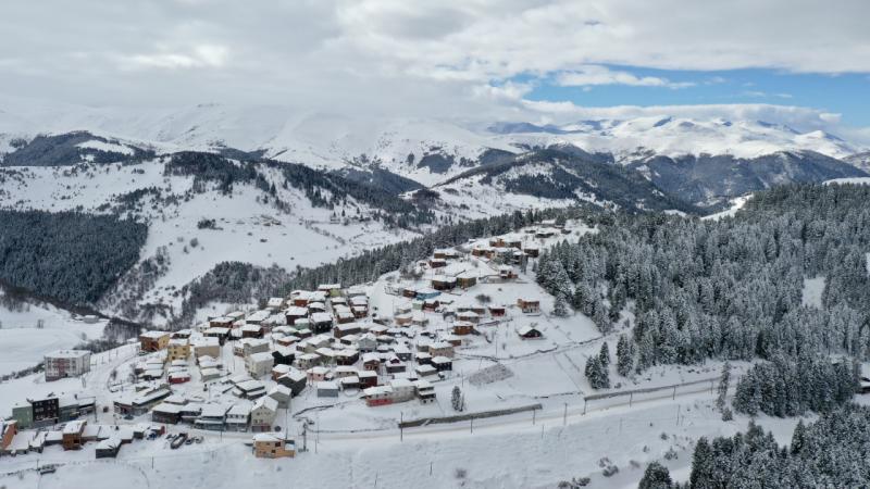 Kümbet Yaylası doğaseverlerin gözdesi haline geldi