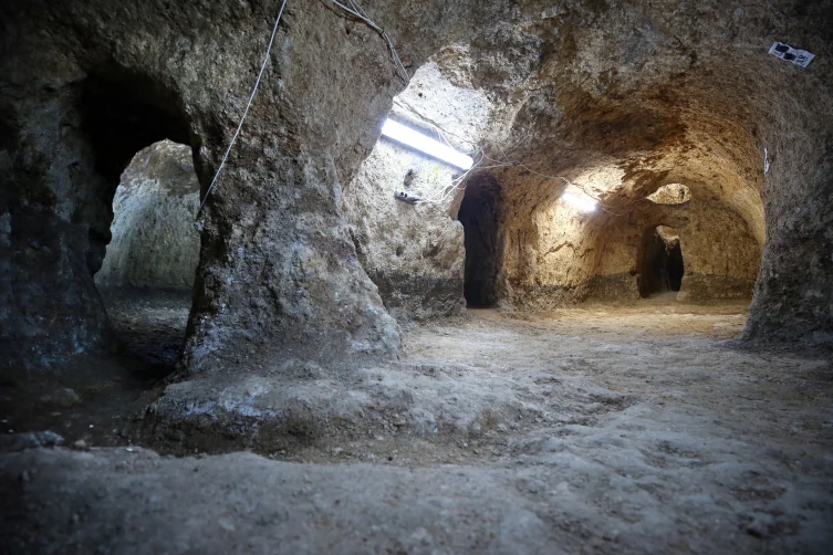 Sarayini’ne tünellerle bağlı yeni bir yer altı şehri keşfedildi