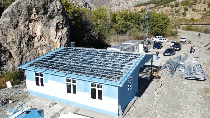 Deprem bölgesindeki çelik köy evlerinin ilk etabı 6 Şubat’ta teslim edilecek