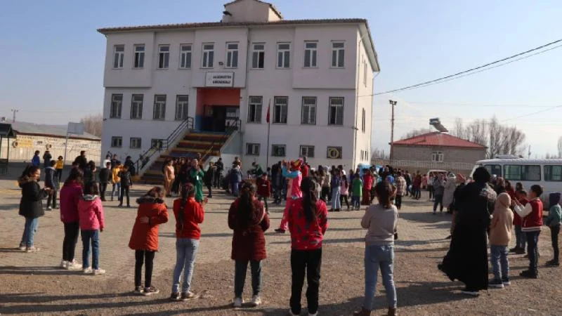 Sömestir tatilinin son haftasında öğrencilere sürpriz