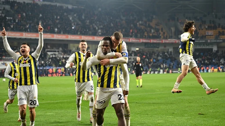 Fener öldü, öldü dirildi!..90+4’te penaltı golüyle hayata döndü