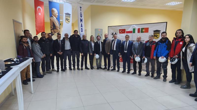 Madenciler Türkiye’nin ilk madencilik lisesinde bir araya geldi