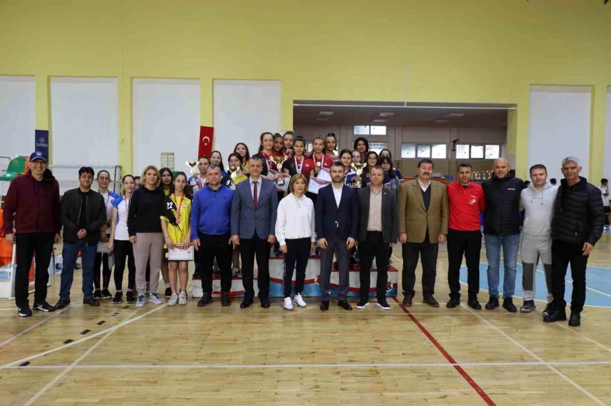 Aydın’da düzenlenen Okul Sporları Badminton İl Birinciliği tamamlandı