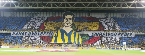 Fenerbahçe’nin efsane futbolcusu Lefter Küçükandonyadis vefatının 12. yılında anıldı