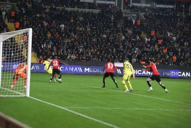 Fenerbahçe Antep’te sürprize izin vermedi!