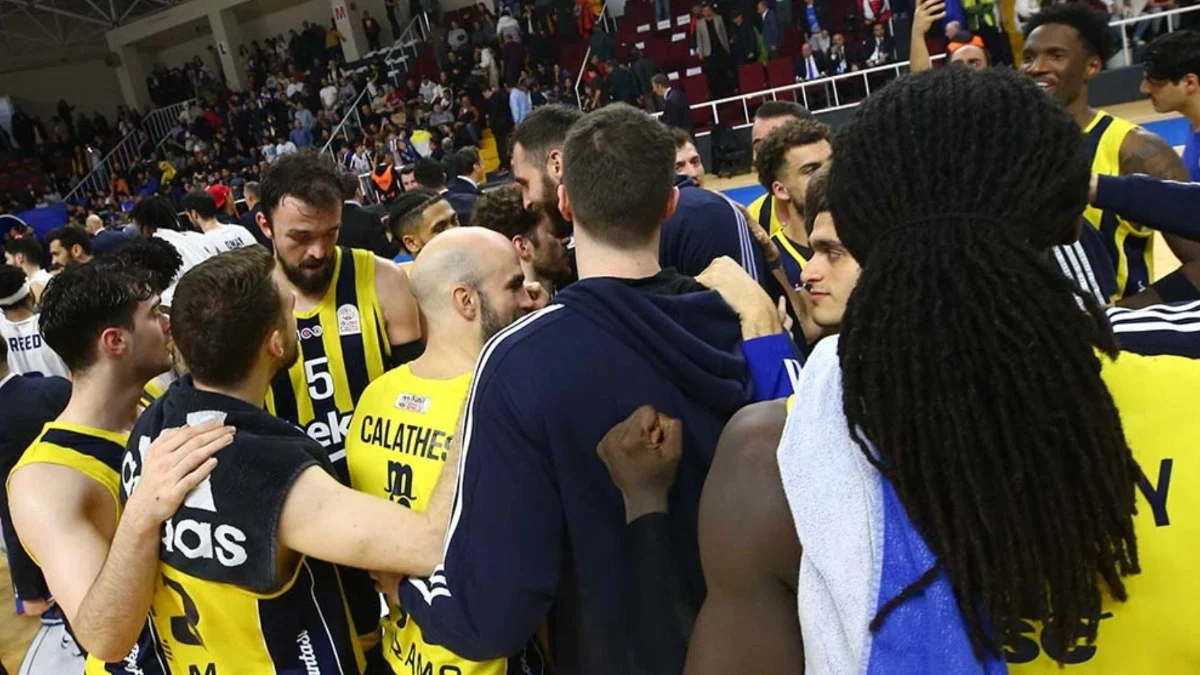 Fenerbahçe deplasmanda Asvel’i yendi