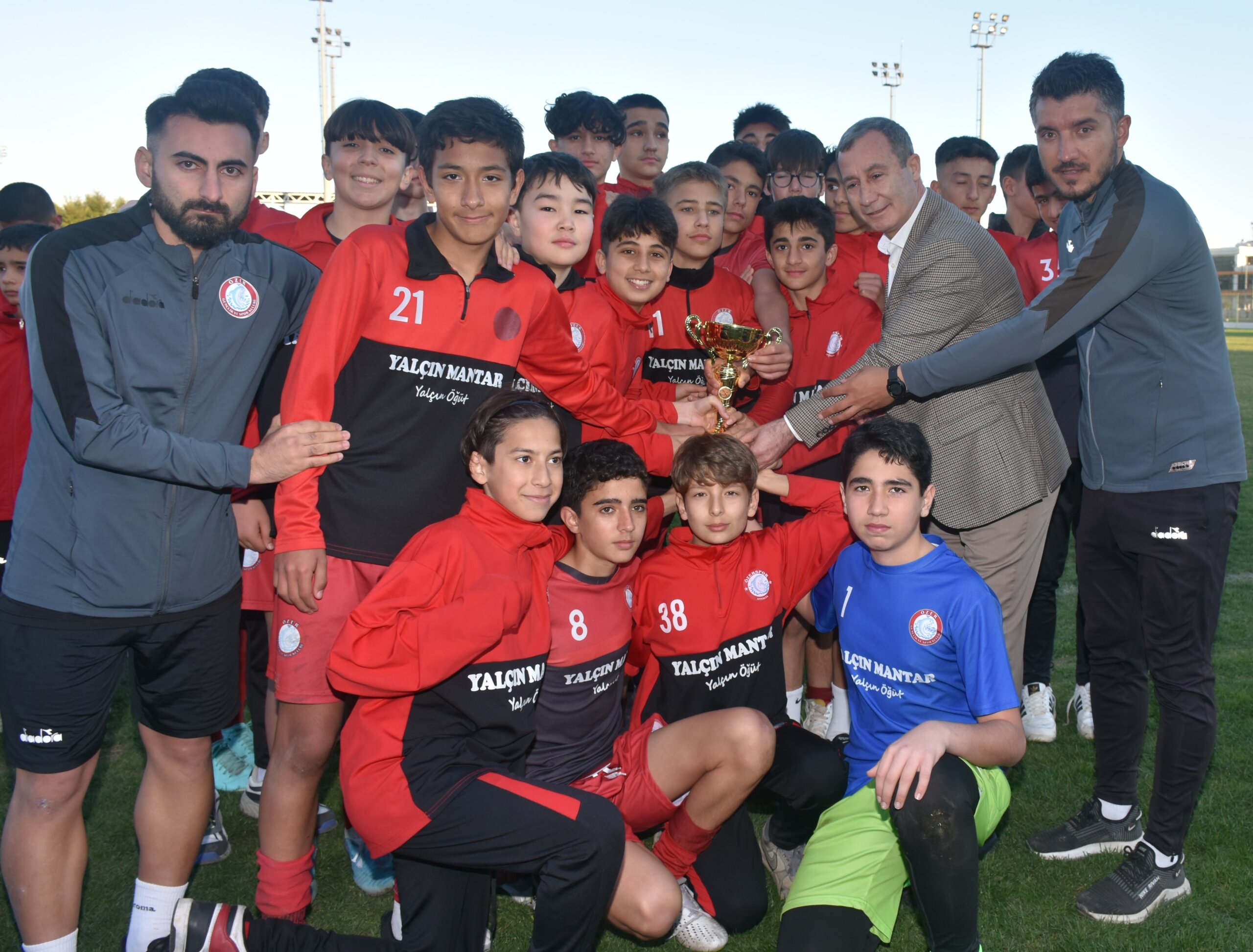Antalya Amatör Futbol U14 Ligi’nde Mutlu Sona Özer Gençlik ve Spor Ulaştı(Özel Haber)