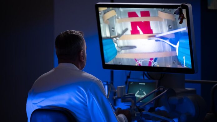 Bilim İnsanları Dünya’dan Uzaydaki İlk Ameliyatı Gerçekleştirdi