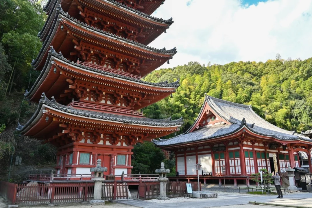 Japonya’da 675 yıllık bir Budist heykelinin içinde bulunan Washi kağıtları