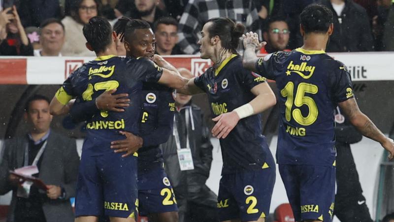Fenerbahçe’de Batshuayi nöbetçi golcü oldu