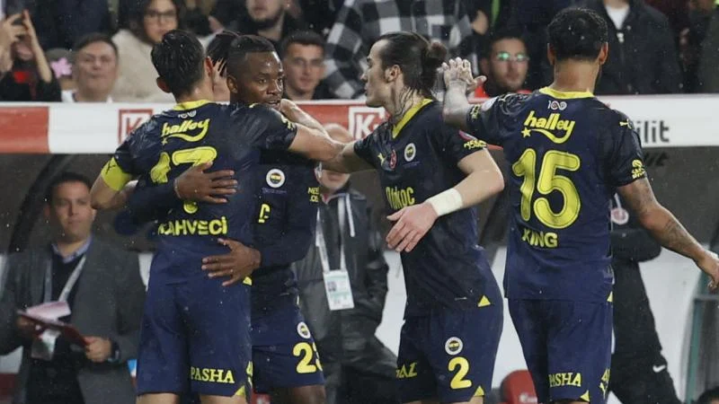 Fenerbahçe’de Batshuayi nöbetçi golcü oldu