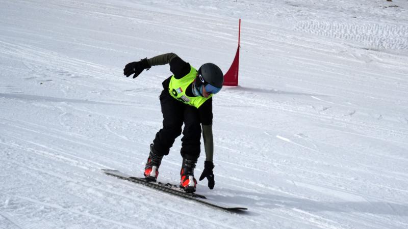 Snowboard Türkiye Şampiyonası Ergan Dağı’nda başladı