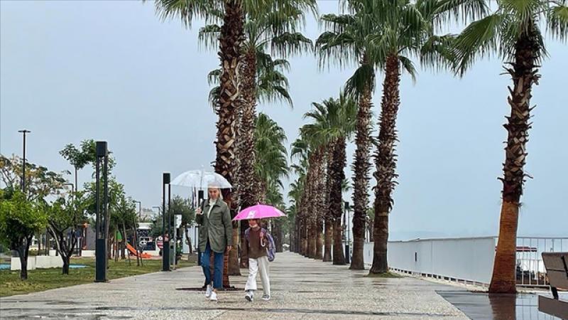 Türkiye’yi sıcak ve yağışlı bir bahar bekliyor