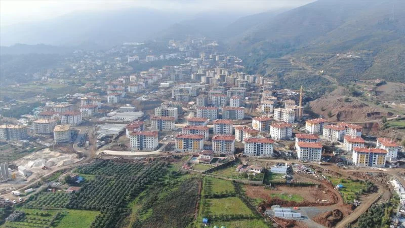 Hatay, Osmaniye ve Adana’da 10 bin 840 afet konutu sahibini bulacak