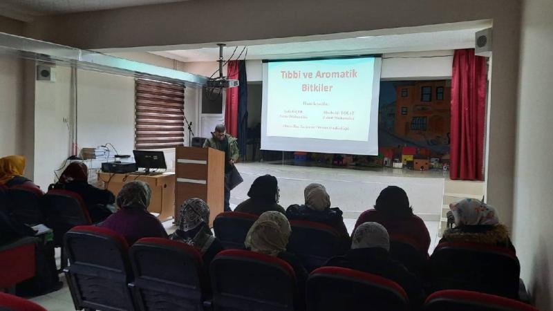 Almus’ta tıbbi ve aromatik bitki yetiştiriciliği kursu açıldı