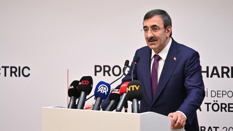 Cumhurbaşkanı Yardımcısı Yılmaz: Enerjide dışa bağımlılığımızı en alt düzeye çekme gayretindeyiz
