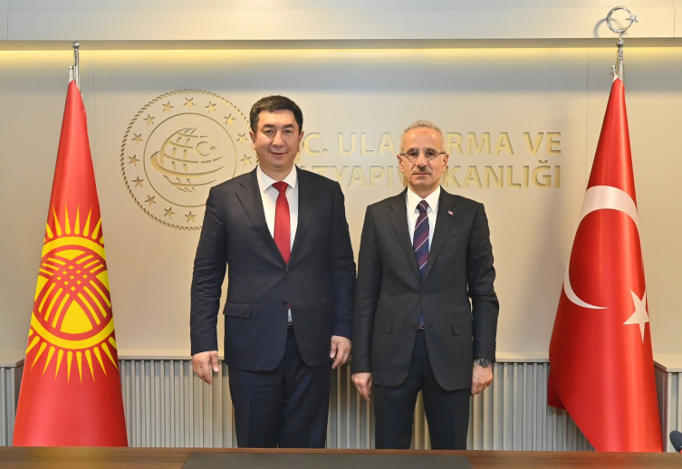 Bakan Uraloğlu: Kara yolu taşımacılığında yeni adımlar atılacak