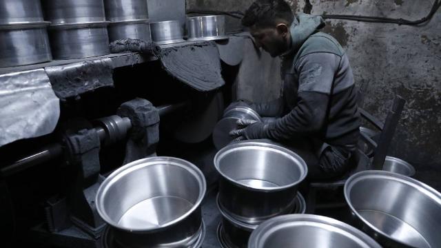 Kahramanmaraş’ta metal mutfak eşyası sektörü deprem sonrası yeniden ayağa kalkıyor