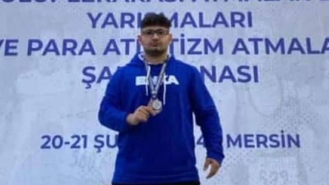 Tokatlı sporcu çekiç atmada Türkiye ikincisi oldu