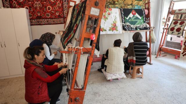 Iğdır’da “Karabağ kilimi”nin markalaşması için çalışma başlatıldı