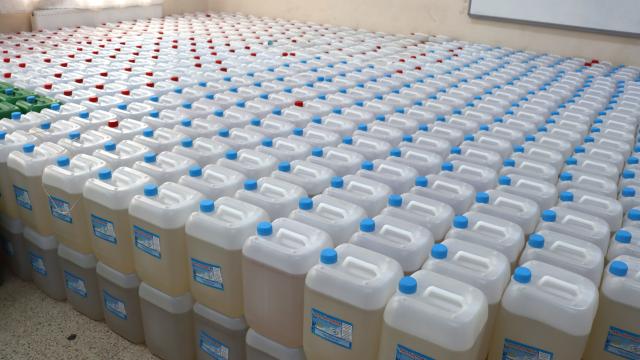 Van Gölü’nün sodalı suyuyla sıvı sabun ürettiler