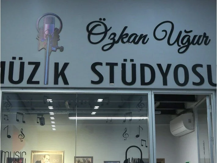 Özkan Uğur’un adı müzik stüdyosunda yaşatılacak