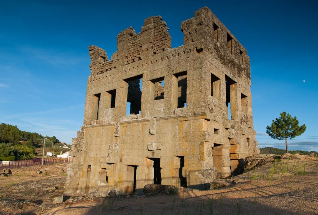 Portekiz’in Esrarengiz Roma Binası “Centum Cellas Kulesi”