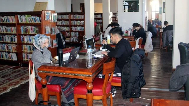 Sinop Dr. Rıza Nur İl Halk Kütüphanesi’nde okuyucu sayısı arttı