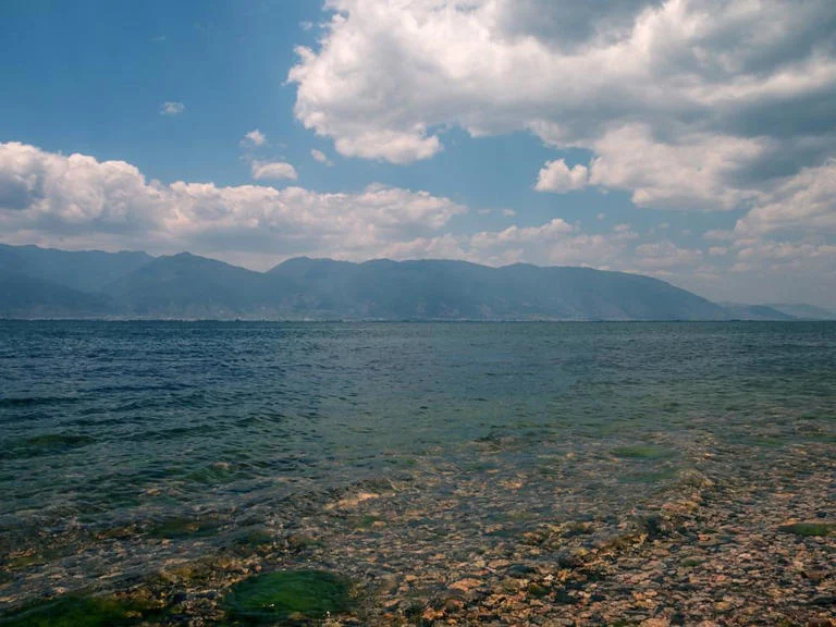 Bilim adamları deniz suyundan uranyumu tuzdan arındırmanın ve çıkarmanın yeni bir yolunu buluyor